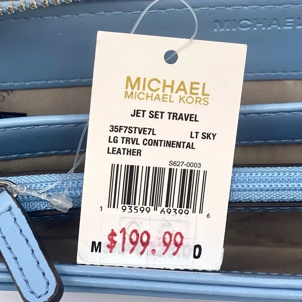 Michael Kors Continental Wallet Wristlet light Sky Plue